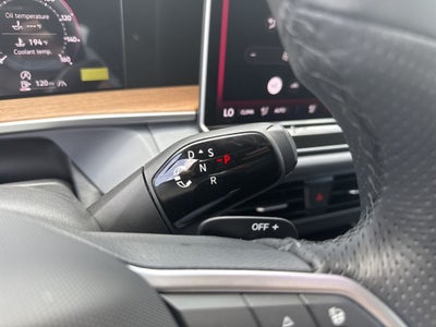 2026 Volkswagen Tiguan 2.0T SEL R-Line Turbo