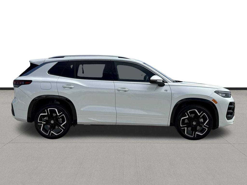 2026 Volkswagen Tiguan 2.0T SEL R-Line
