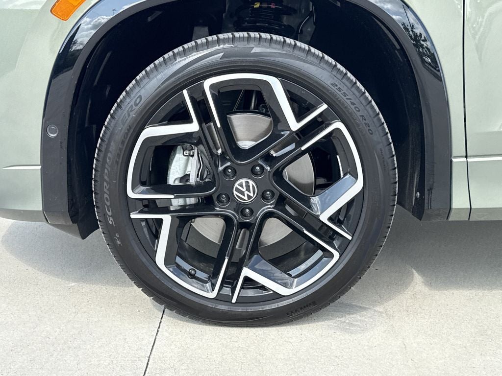 2026 Volkswagen Tiguan 2.0T SEL R-Line Turbo