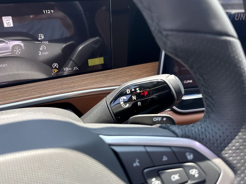 2026 Volkswagen Tiguan 2.0T SEL R-Line