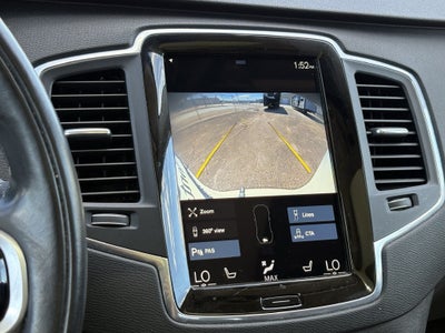 2020 Volvo XC90 T6 Momentum