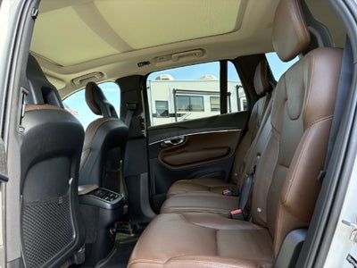 2020 Volvo XC90 T6 Momentum