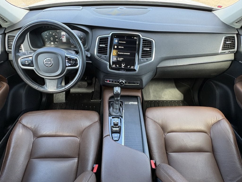 2020 Volvo XC90 T6 Momentum