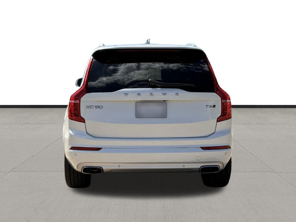2020 Volvo XC90 T6 Momentum