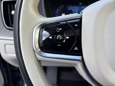 2024 Volvo XC60 B5 Plus Dark Theme
