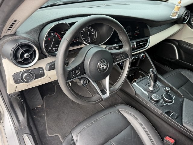 2019 Alfa Romeo Giulia Base