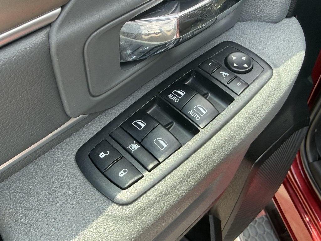 2018 RAM 1500 SLT