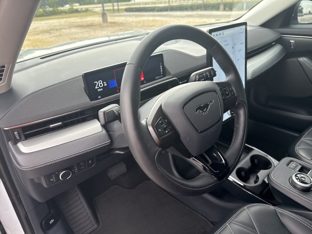 2022 Ford Mustang Mach-E Select