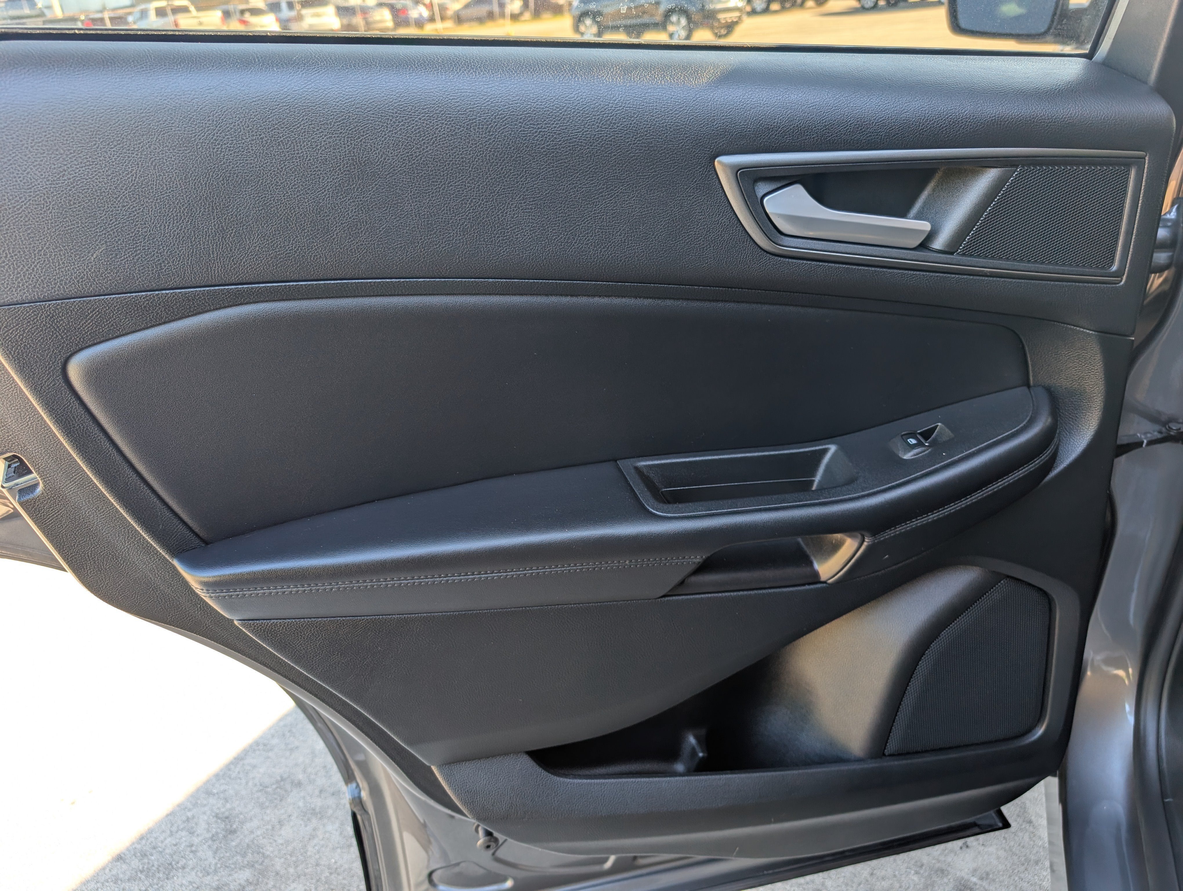 2023 Ford Edge SE