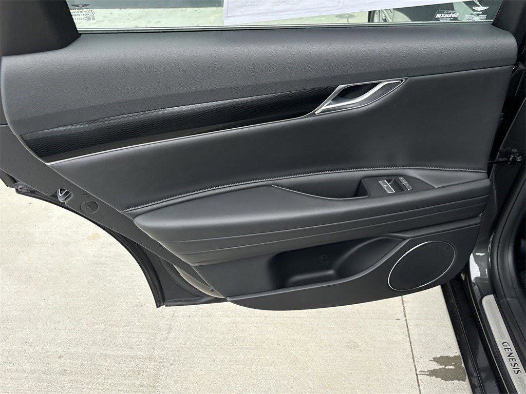 2025 Genesis G80 2.5T